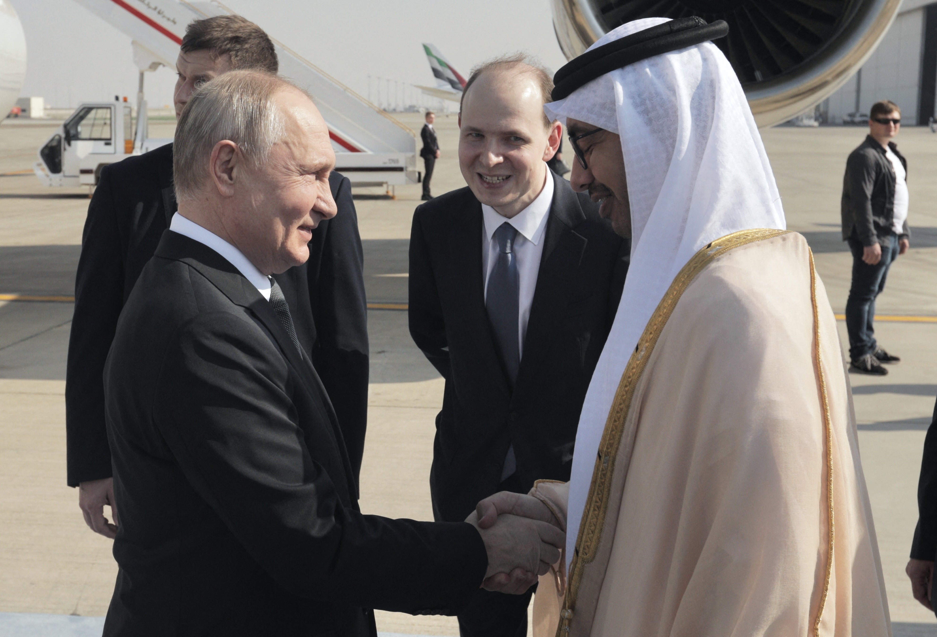 Sheikh Mohammed bin Zayed Al Nahyan and Putin in a previous visit k