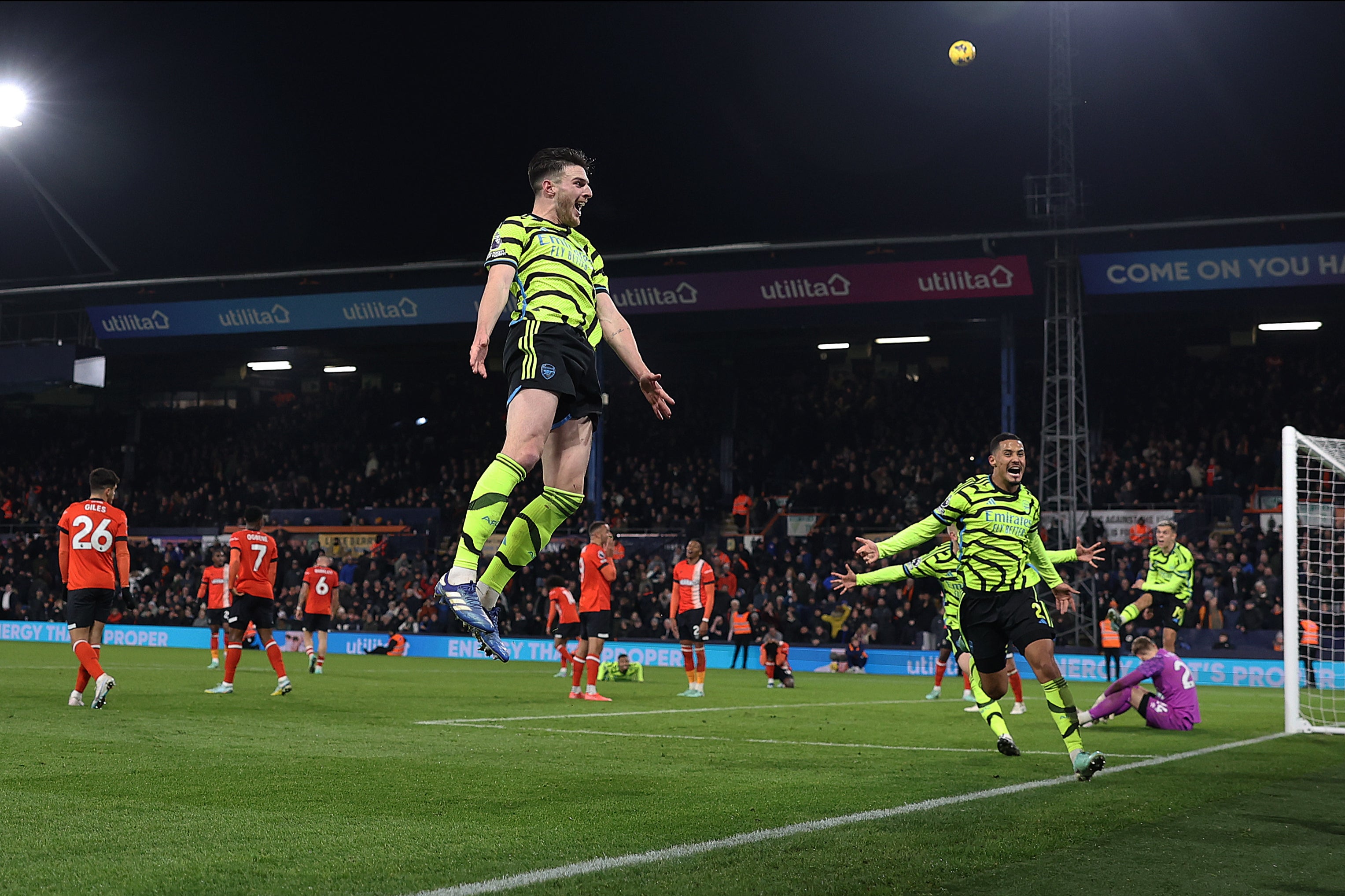 Declan Rice’s header secured victory for Arsenal in a seven-goal thriller at Luton