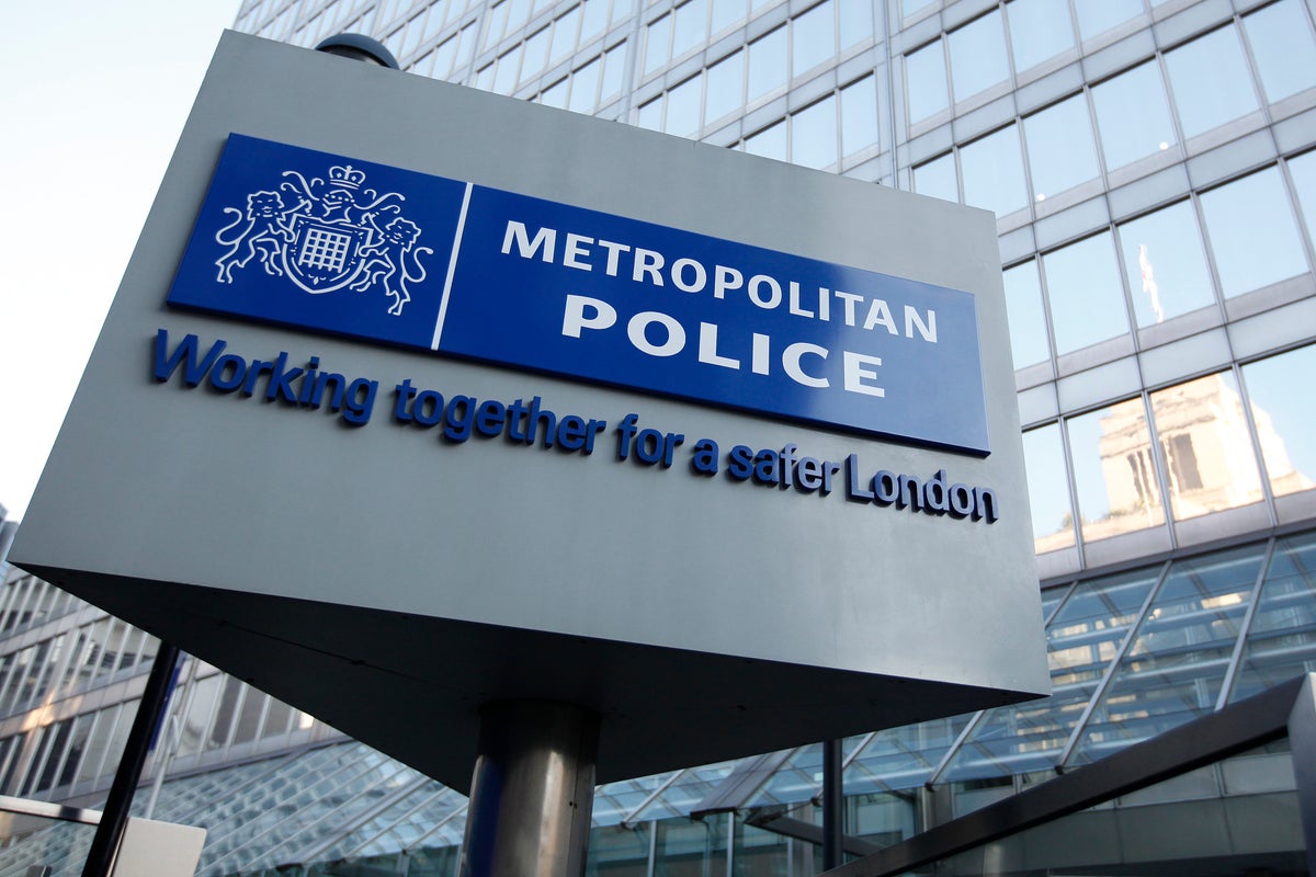 Murder investigation after man found stabbed to death in block of flats ...