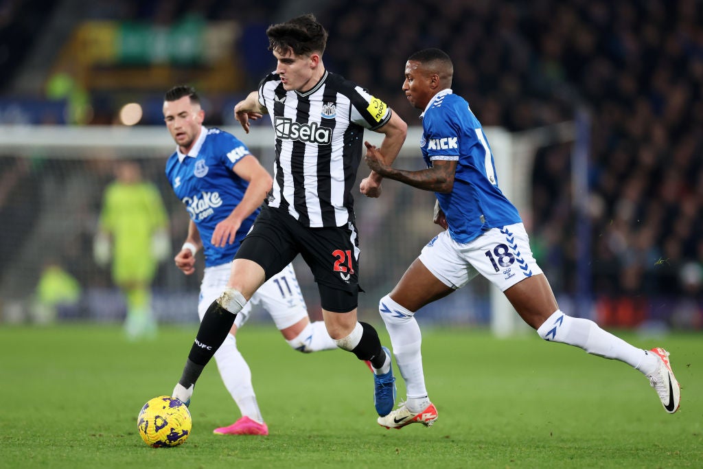 Everton vs Newcastle LIVE: Premier League goals, latest score and updates  as Anthony Gordon faces former club | The Independent