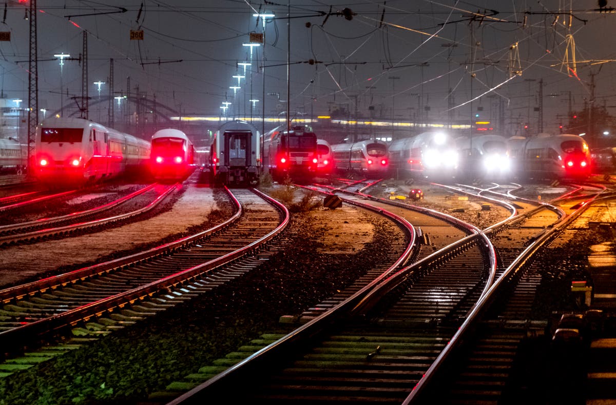Германските железопътни работници започват 24-часова стачка, тъй като преговорите за заплащането спират