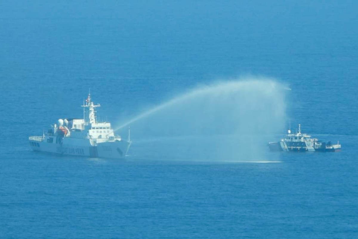САЩ и Филипините осъждат взривовете с водни оръдия на китайската брегова охрана срещу риболовни кораби