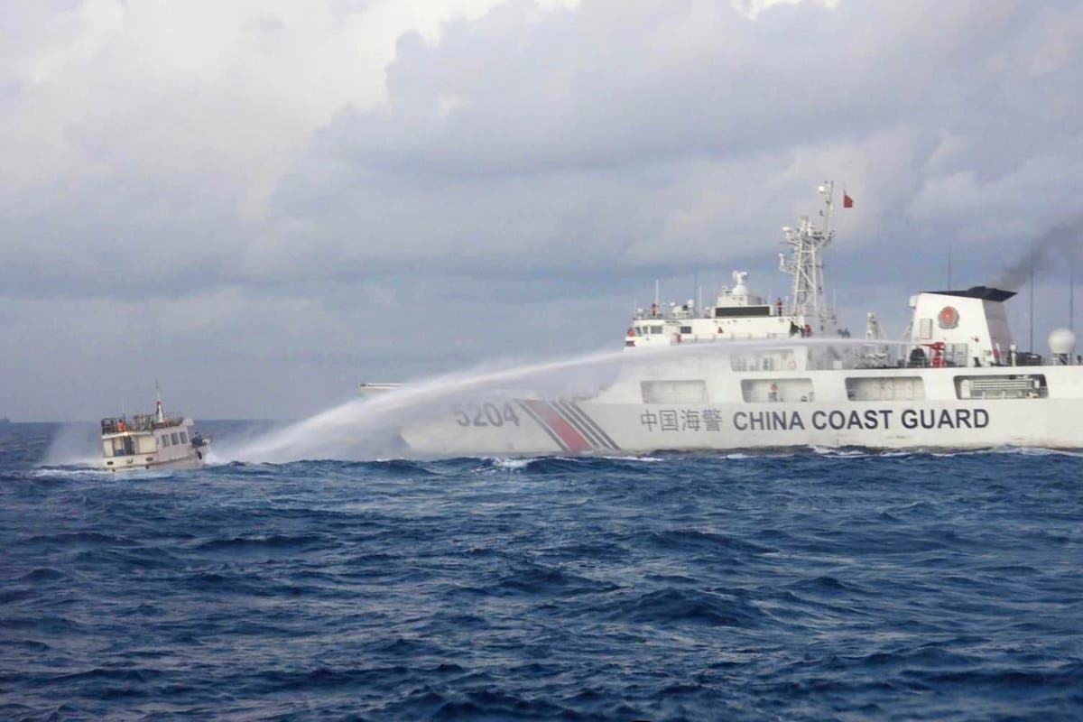Повече от 100 кораба на китайското правителство и заподозрени милиции
