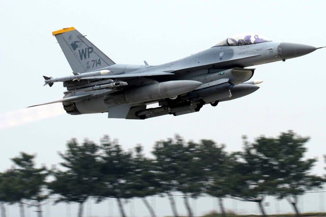 <p>US Air Force's F-16 fighter takes off during an annual joint air exercise "Max Thunder" between South Korea and the US at Kunsan Air Base in Gunsan, South Korea</p>