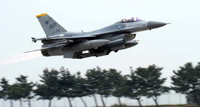 <p>US Air Force's F-16 fighter takes off during an annual joint air exercise "Max Thunder" between South Korea and the US at Kunsan Air Base in Gunsan, South Korea</p>