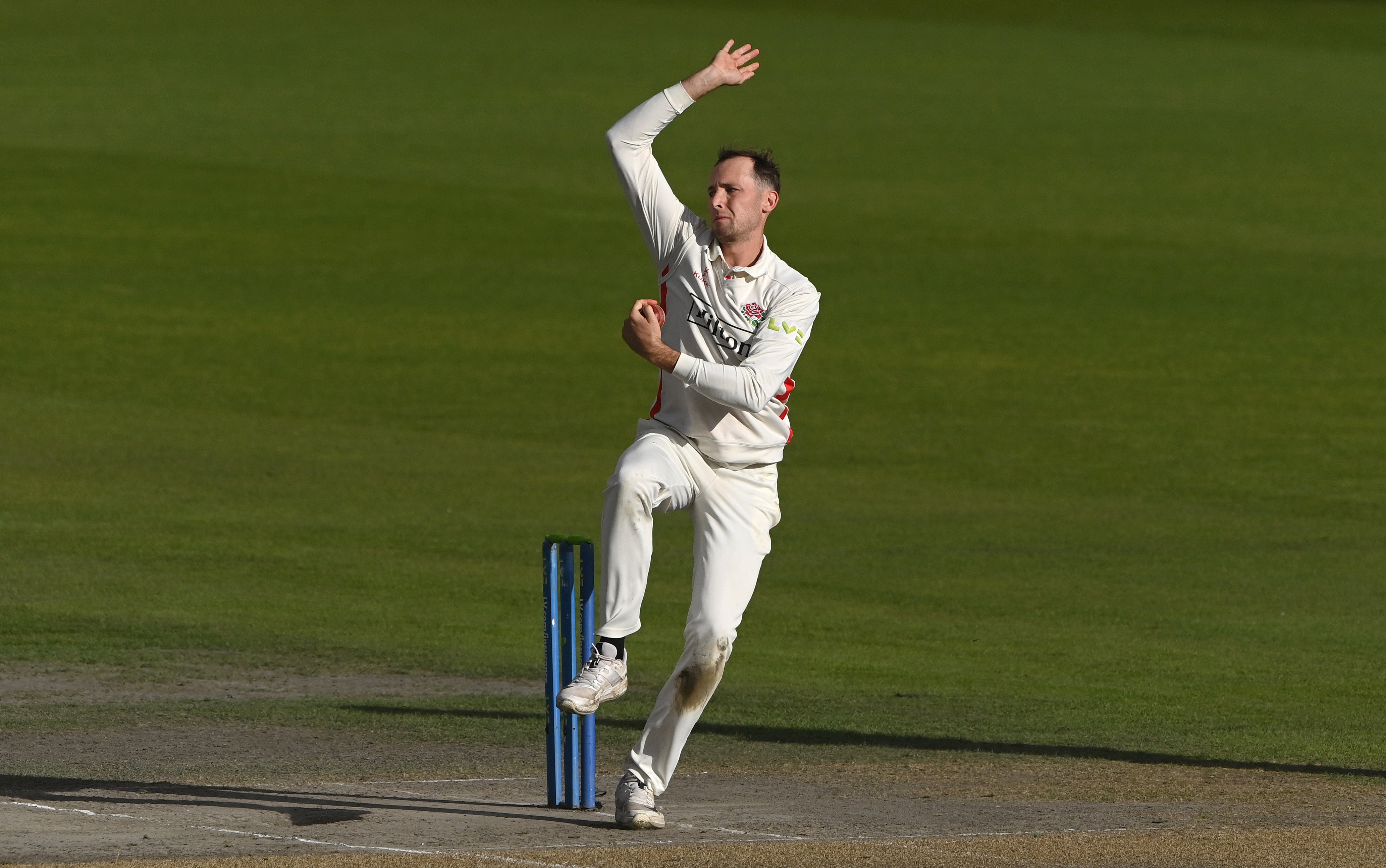 England have called up two uncapped spinners for the five-Test tour of India
