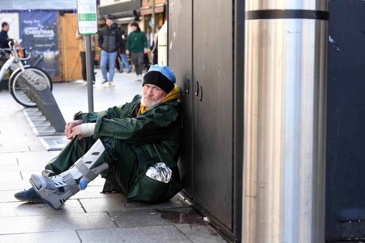 Homeless man dies months after criticising Suella Braverman’s ...
