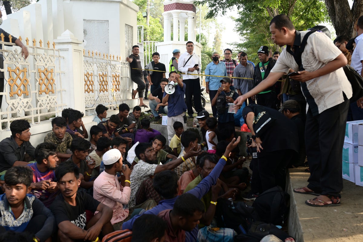 Rohingya Muslims in Indonesia struggle to find shelter. President says ...