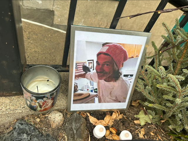 <p>Minnesota store clerk killed after customer impaled him with golf club</p>