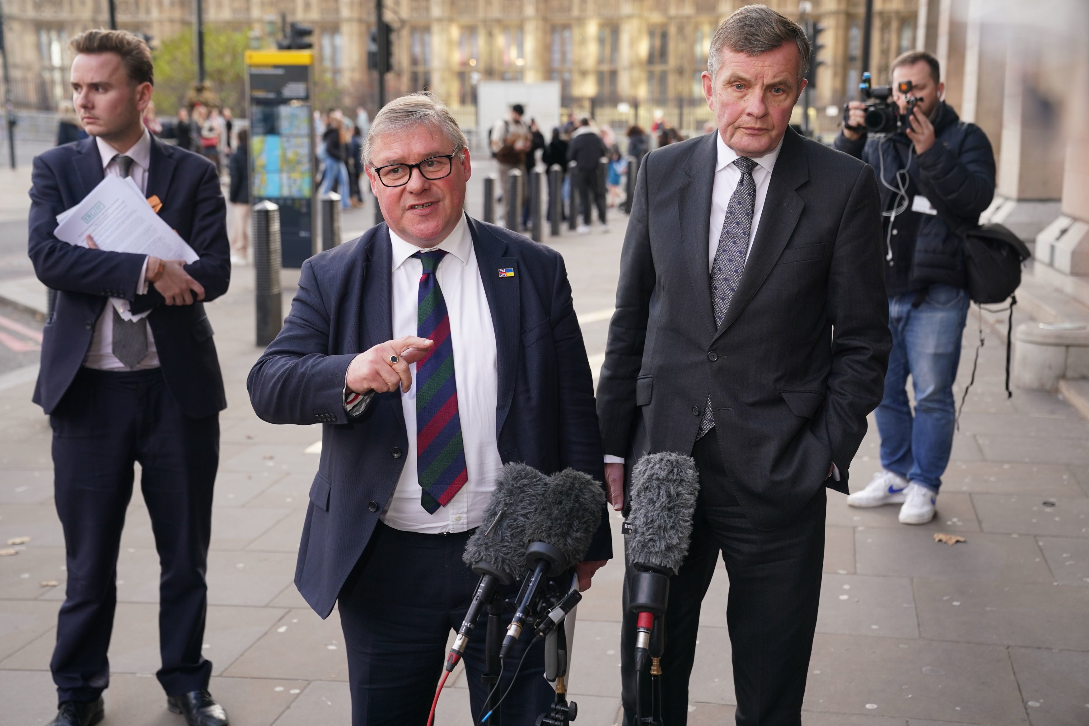 Mark Francois, centre, and other Tory right-wingers have threatened to ‘kill the bill’
