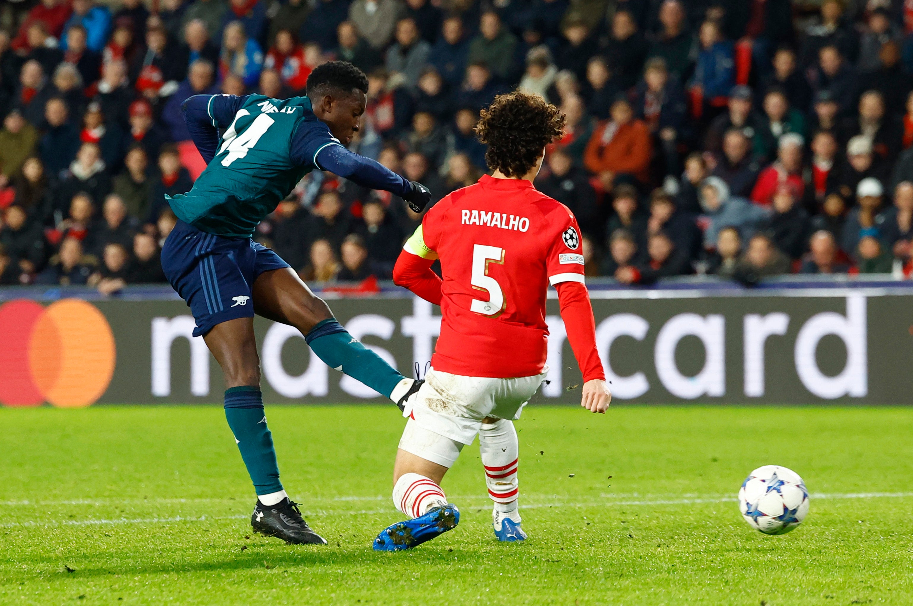 <p>Eddie Nketiah’s first Champions League goal gave Arsenal the lead </p>