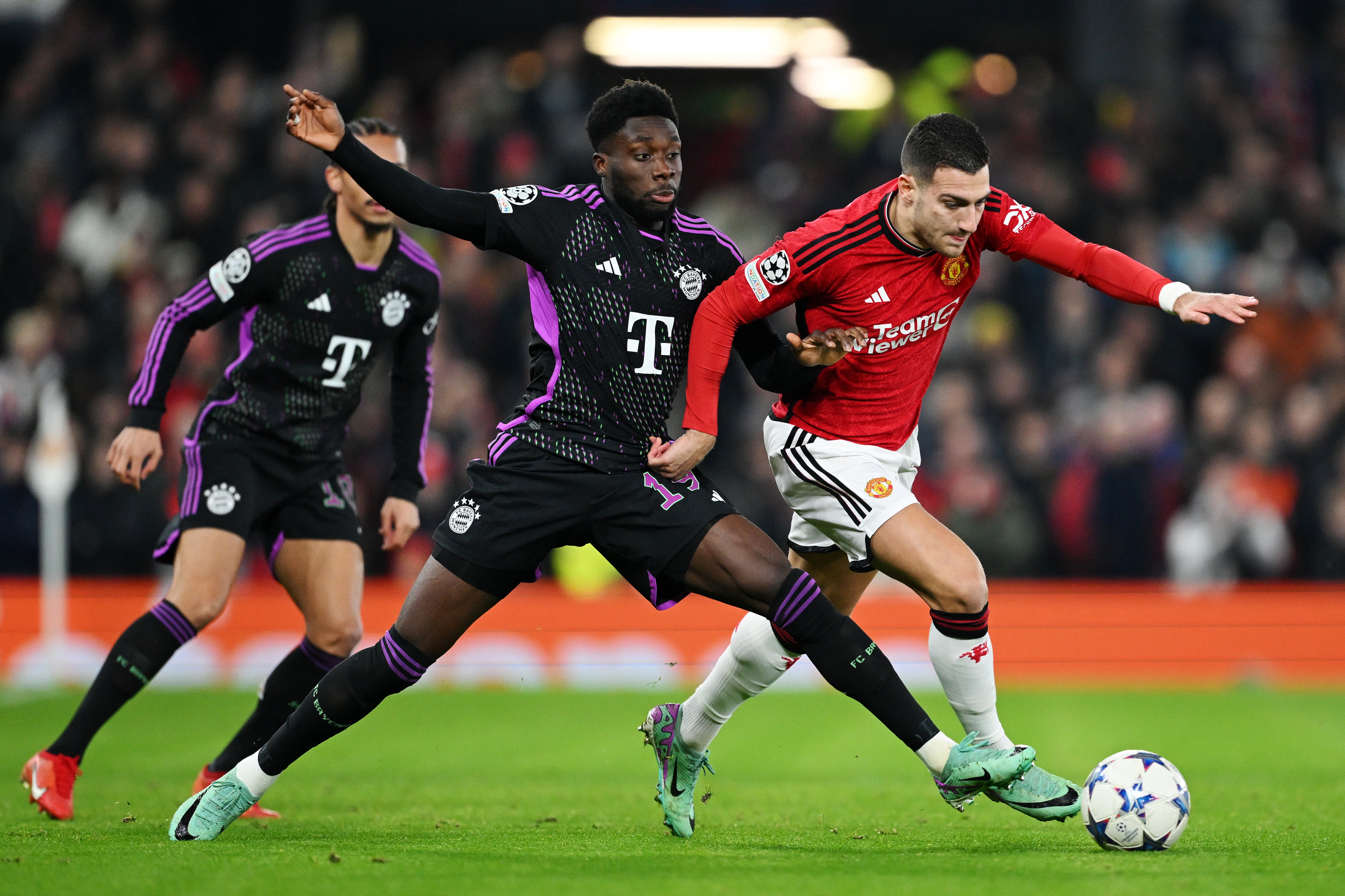 Manchester United vs Bayern Munich LIVE: Red Devils knocked out of Champions League after defeat at Old Trafford | The Independent