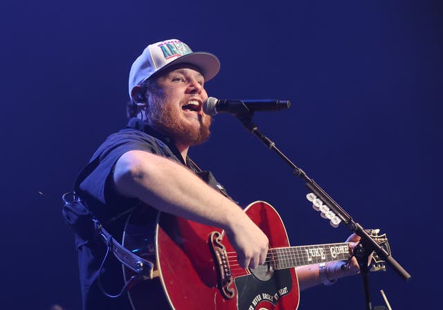 <p>Luke Combs</p>