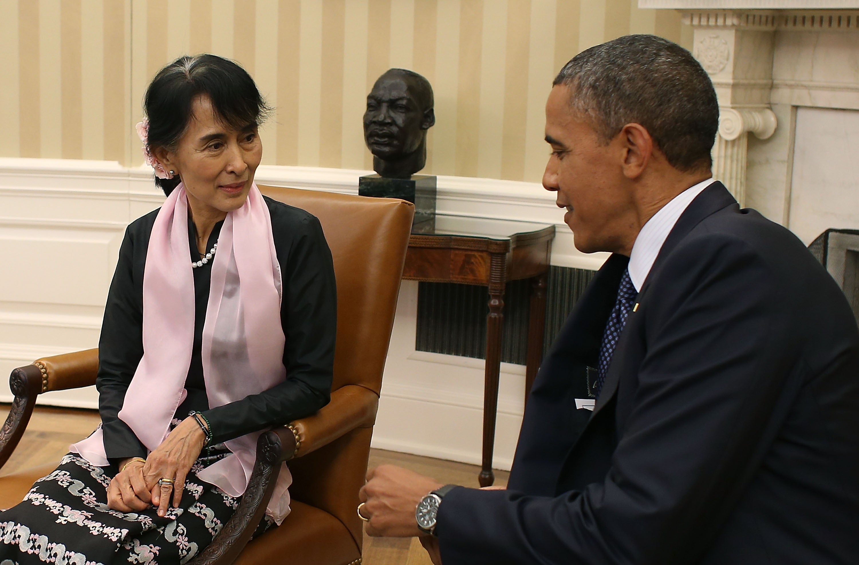 Aung San Suu Kyi met with President Obama in the White House in 2012