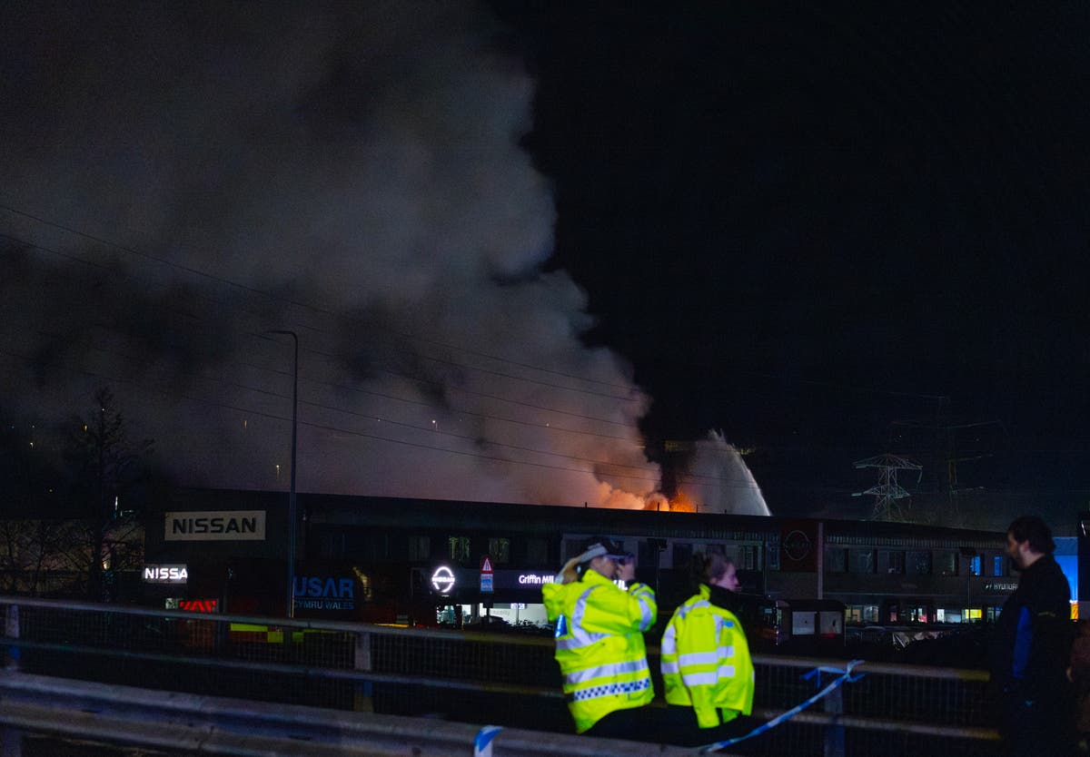 Експлозия на Treforest на живо: Сграда е „напълно унищожена“ при голям инцидент в Южен Уелс