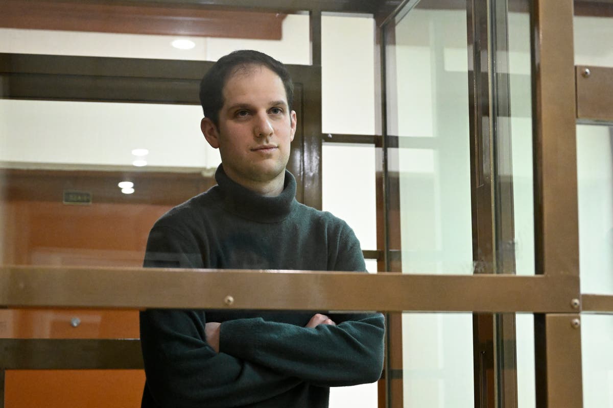 Репортерът на WSJ Гершкович ще остане в ареста до края на януари, след като съдът отхвърли жалбата му