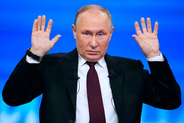 <p>Russian President Vladimir Putin says he is in talks to free two US prisoners </p>