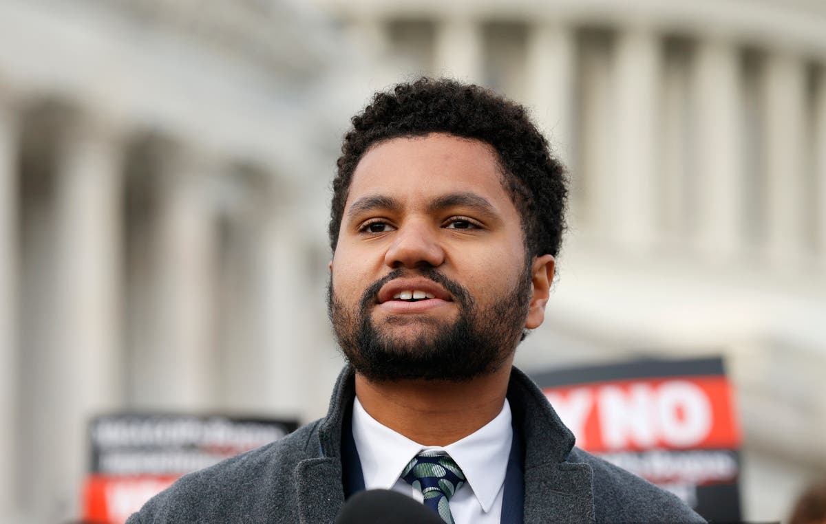 Voices: Progressives warn Biden about using immigrants as a &lsquo;bargaining chip&rsquo; for Ukraine