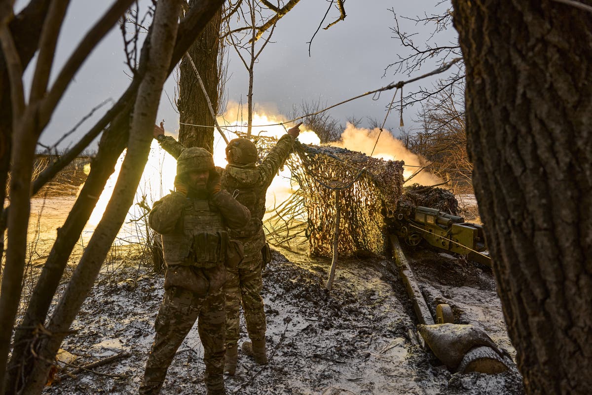 Русия подновява фронтовите атаки, тъй като висшият украински генерал предупреждава за следващата година