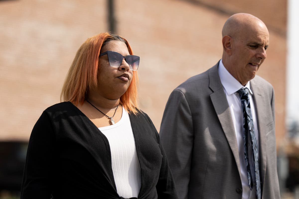 Нейният 6-годишен син застреля учителя си, сега жена от Вирджиния е изправена пред присъда за неглижиране на дете