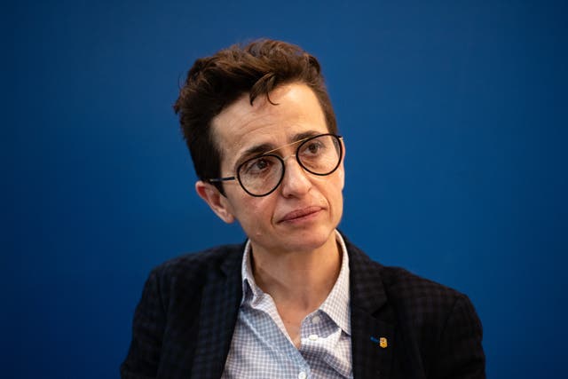 <p>File. Russian-American journalist Masha Gessen speaks while presenting their book: “The Future is History: How Totalitarianism Reclaimed Russia” at the 2019 Leipzig Book Fair on 22 March 2019 in Leipzig, Germany</p>