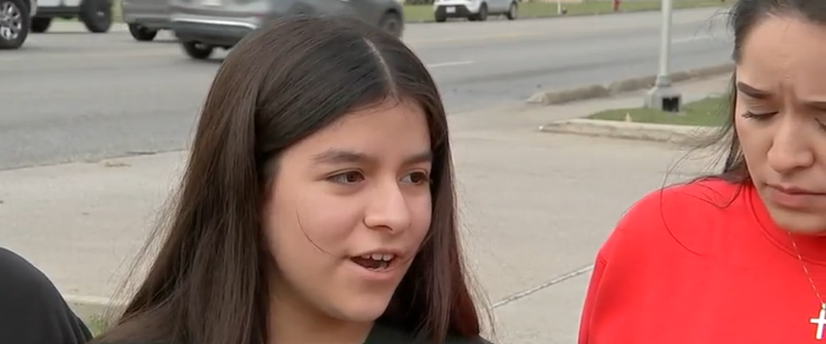 Видеозапис заснет от майка й Ванеса Зарате докато младото момиче