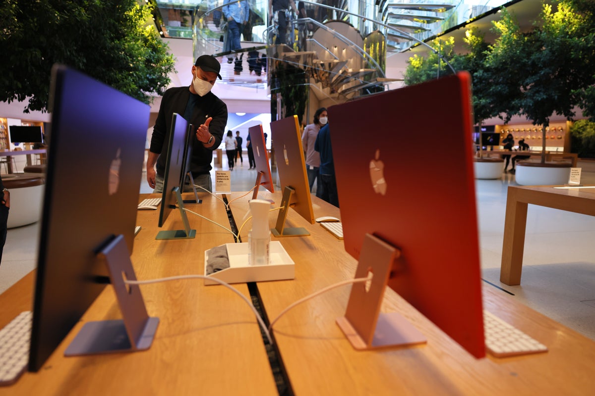 Apple explains why it is focusing on making iMacs, iPhones and other products work together