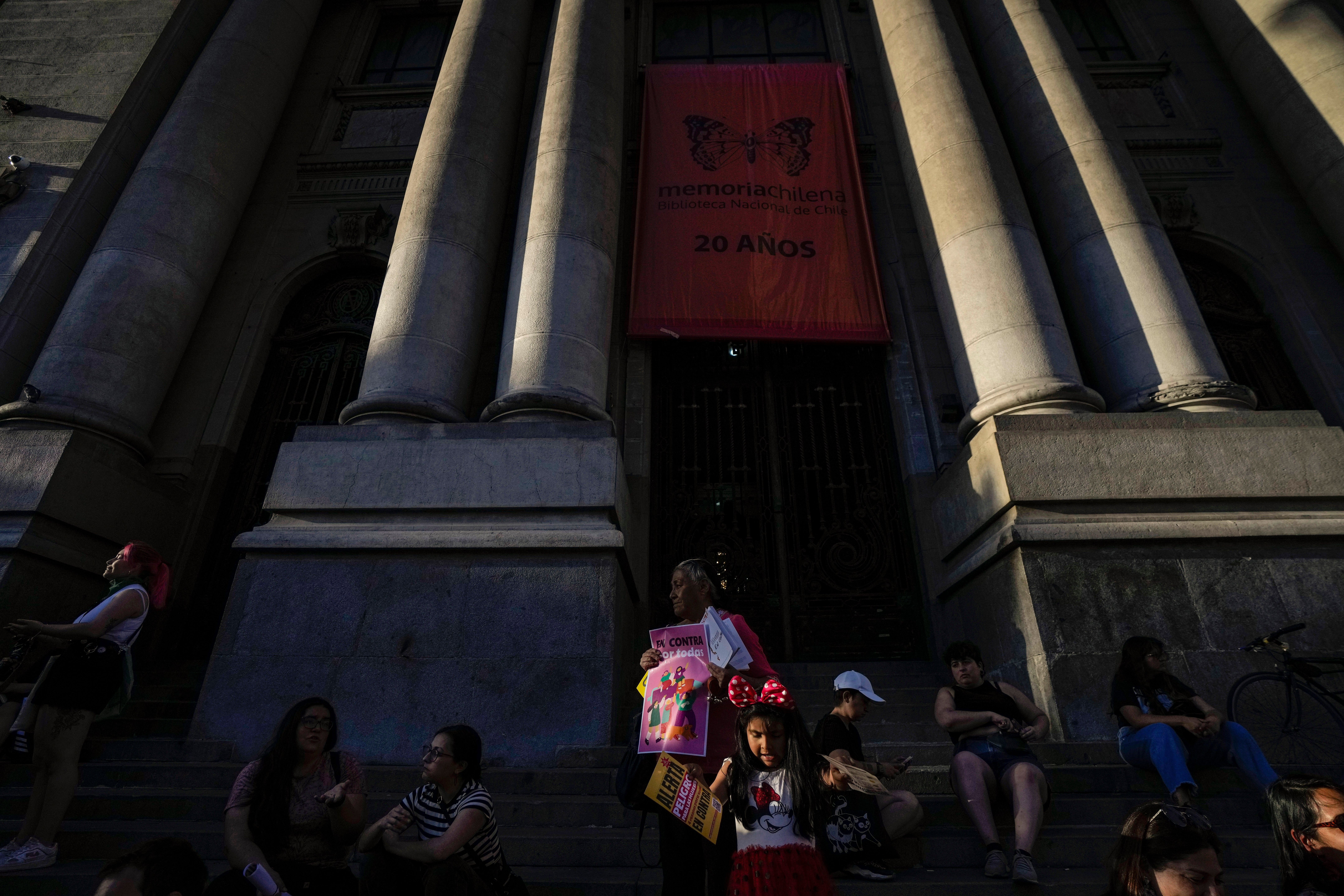 CHILE-CONSTITUCIÓN-MUJERES