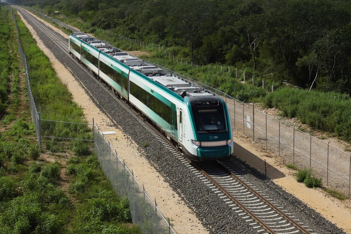 Мексиканският туристически влак Maya отваря за частично обслужване на фона на закъснения и преразходи