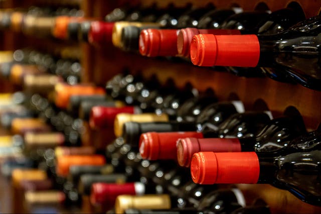 <p>British man charged with running $100m wine Ponzi scheme</p>