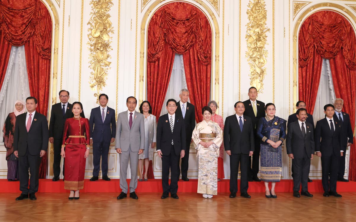 Япония и АСЕАН укрепват връзките си на срещата на върха, фокусирана върху сигурността на фона на напрежението в Китай