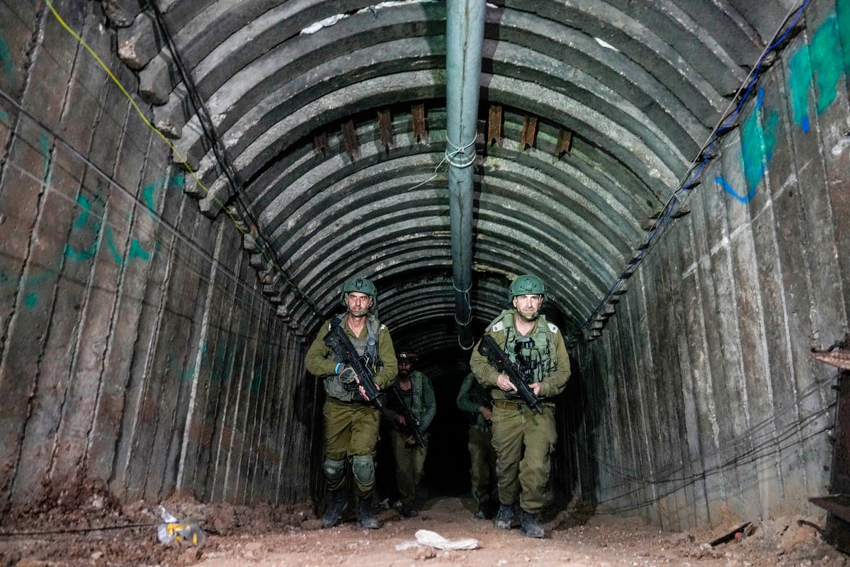 Израел откри голям тунел в непосредствена близост до границата с Газа, повдигайки нови въпроси относно предвоенното разузнаване