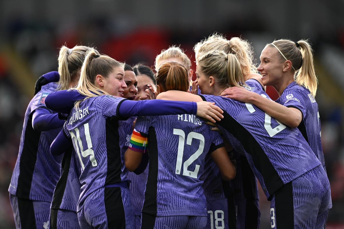 Liverpool earn first WSL victory over Manchester United as Chelsea go clear at top