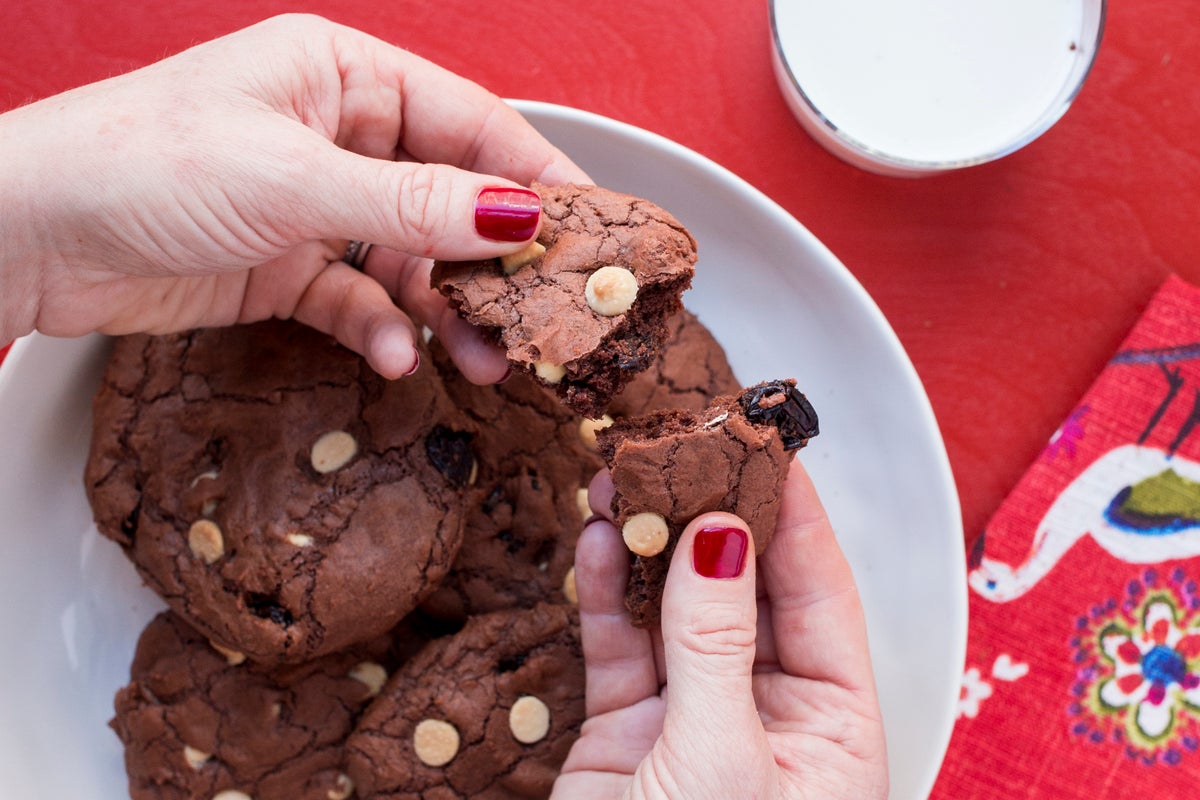 Effortlessly gorgeous and easy to ship, drop cookies are what to bake for Christmas