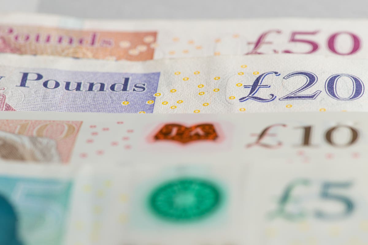 Натиск върху Bank of England да намали лихвените проценти след изненадващия спад на инфлацията