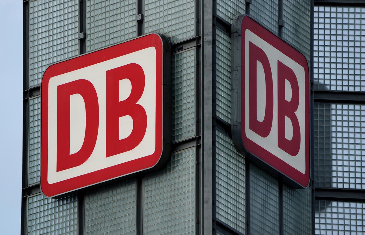Deutsche Bahn публикува съобщение че обмисля продажбата на целия акционерен