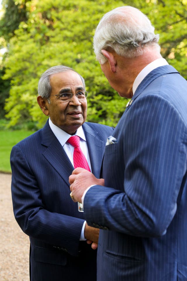 <p>Gopichand Hinduja meeting King Charles in 2019, when he was still Prince of Wales</p>