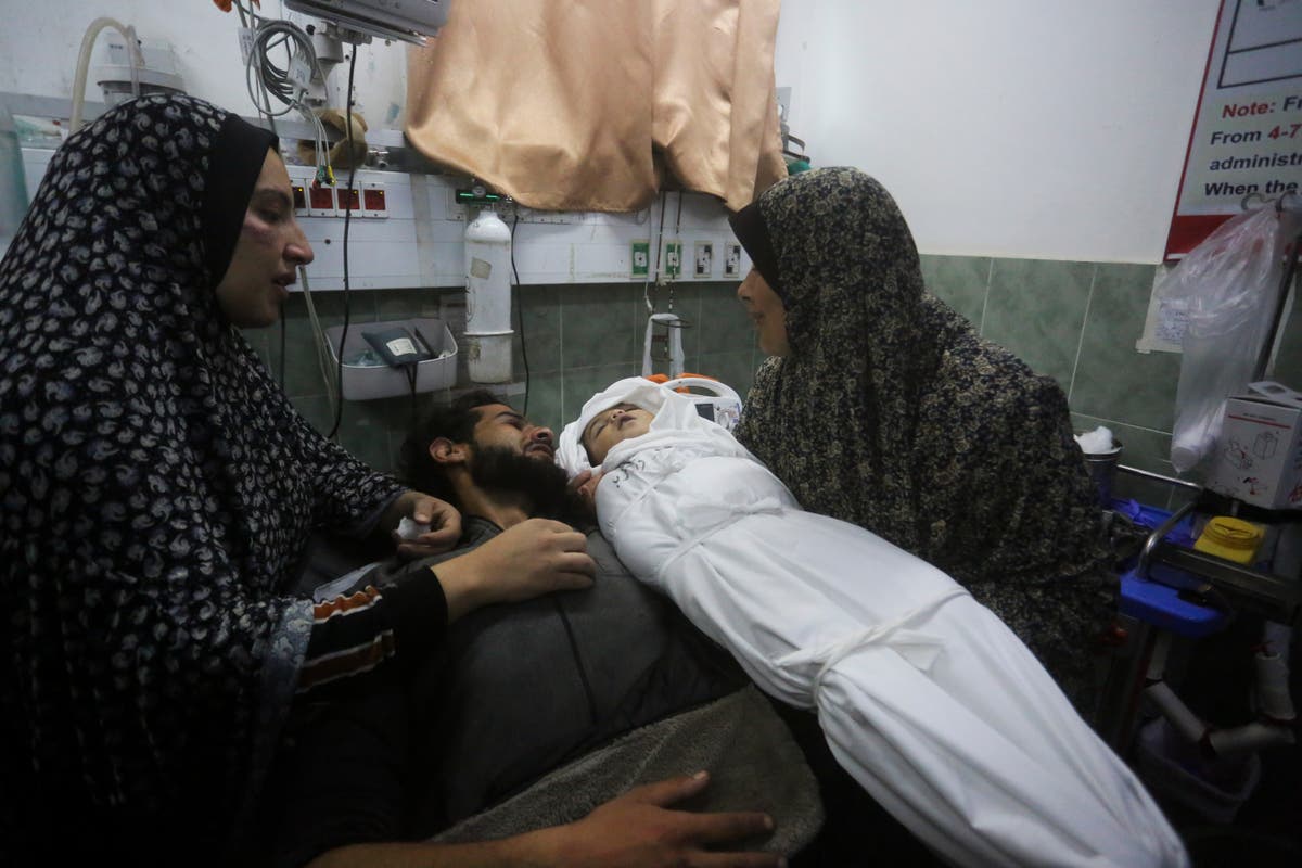 Палестинско момиченце, родено преди 17 дни по време на войната в Газа, е убито с брат си при израелски удар