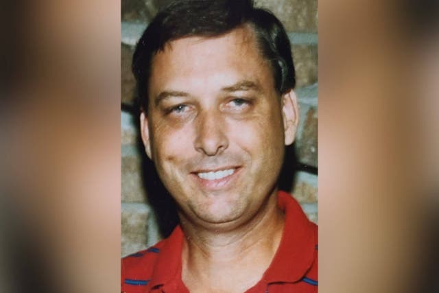 <p>Body found in Kentucky lake in 1999 identified as FBI fugitive Roger Dale Parham</p>