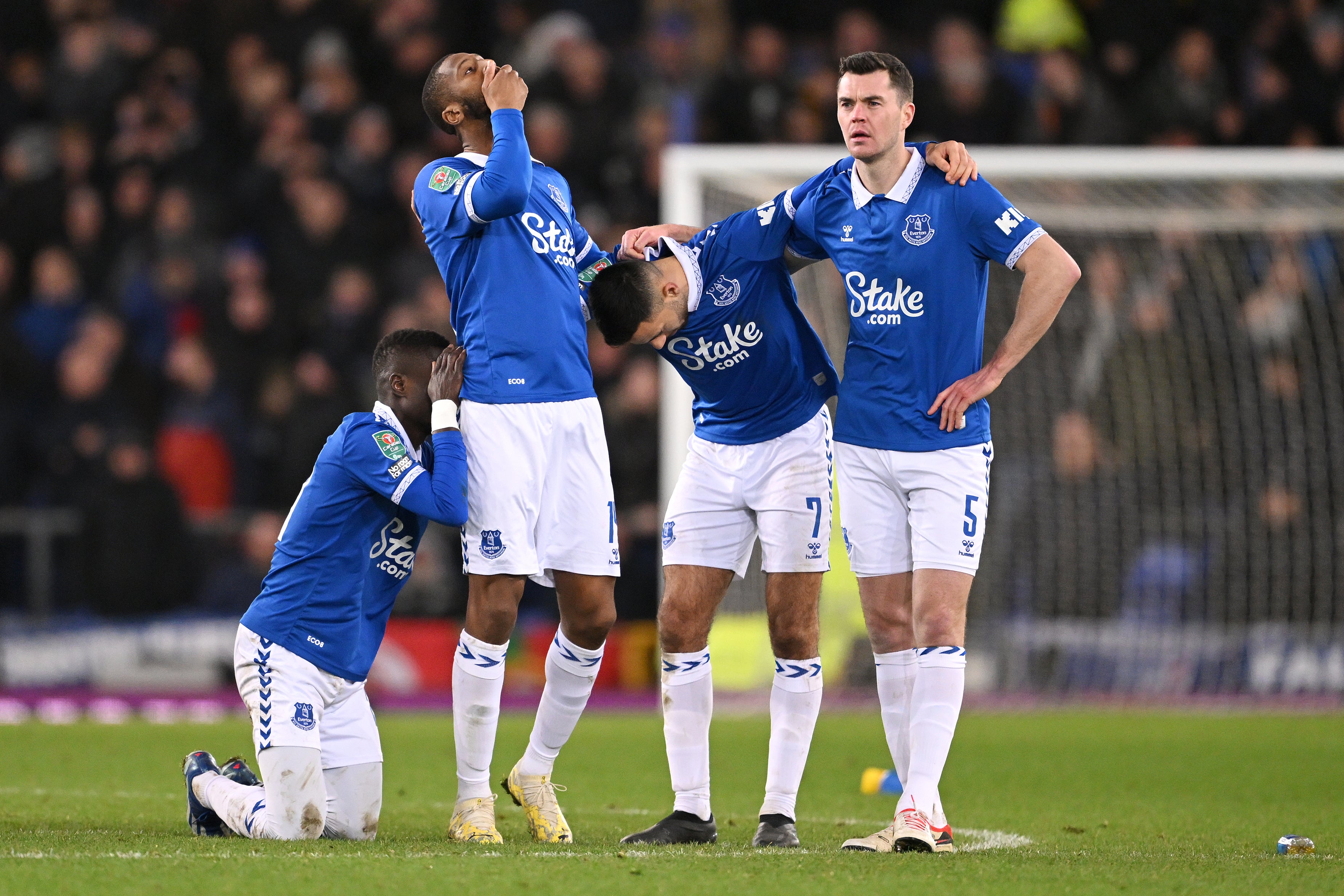 Everton’s wait for silverware continues