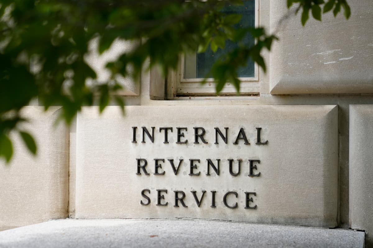 IRS временно спря изпращането на автоматизирани напомняния за плащане на