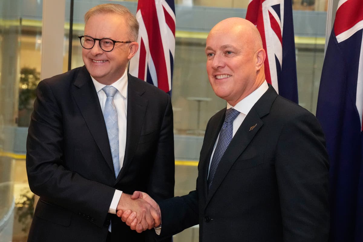 Лидерите на Австралия и Нова Зеландия търсят по-тесни връзки в областта на отбраната