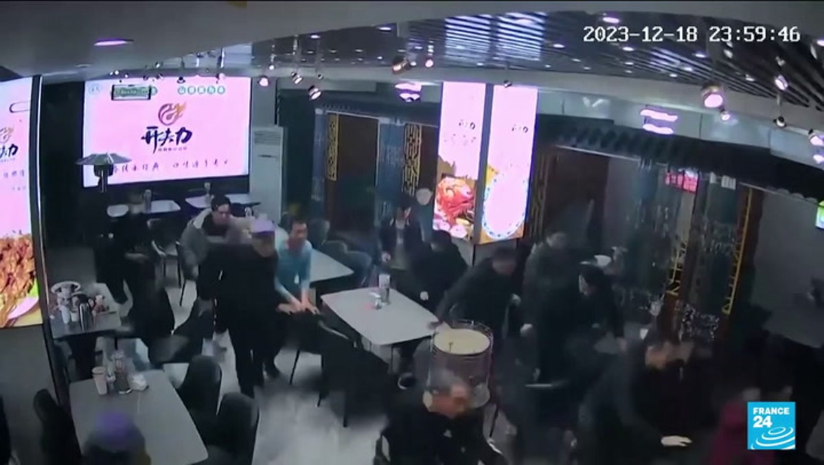 Diners run out of China café during deadliest earthquake in 13 years