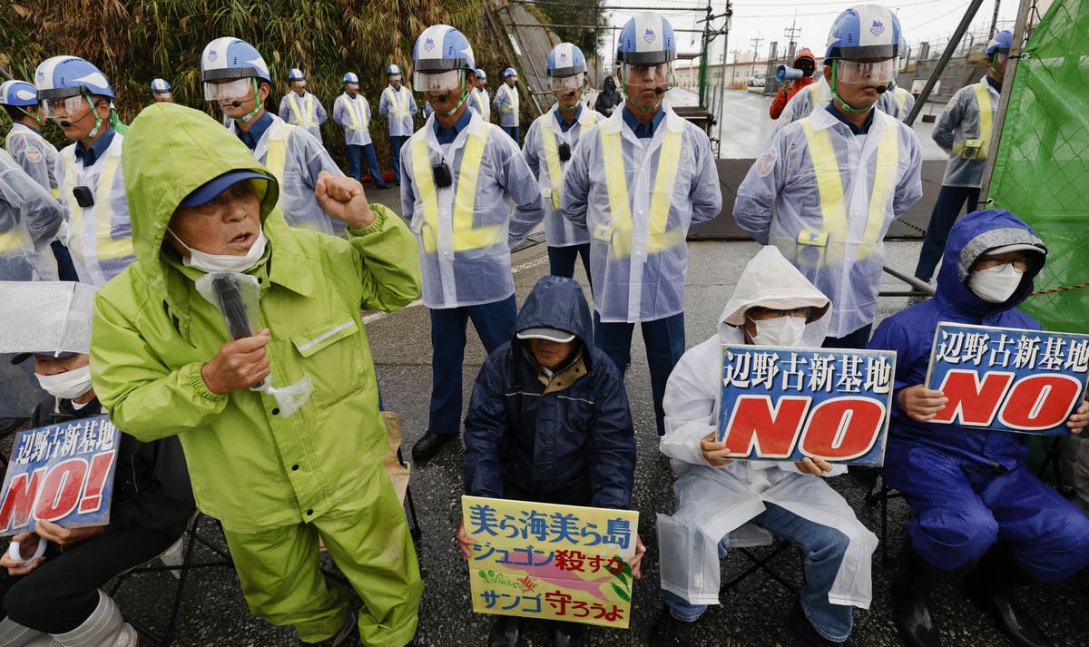 Японски съд нарежда на Окинава да одобри модифициран план за изграждане на писти за Корпуса на морската пехота на САЩ
