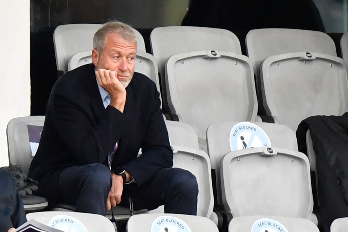 Government threatens to sue ex-Chelsea owner over frozen £2.5bn
