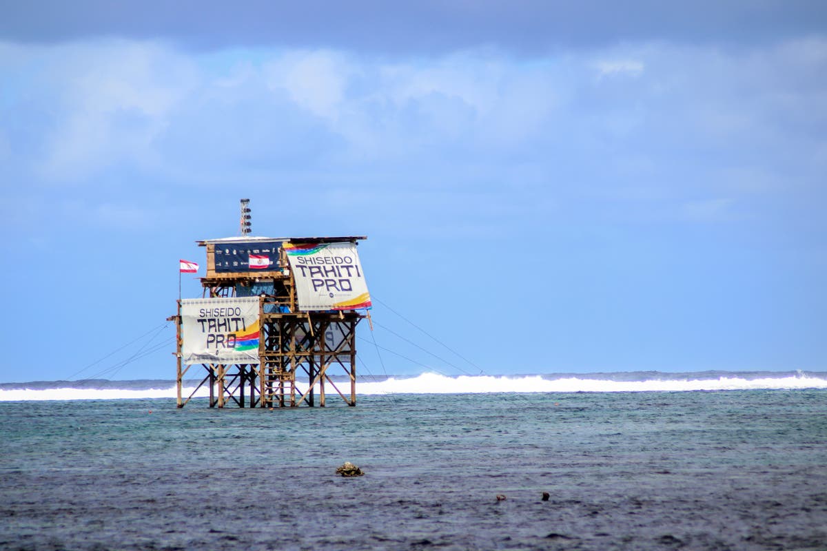 Нова кула на място за сърфиране в Таити отново се взривява като проблем за организаторите на олимпийските игри в Париж