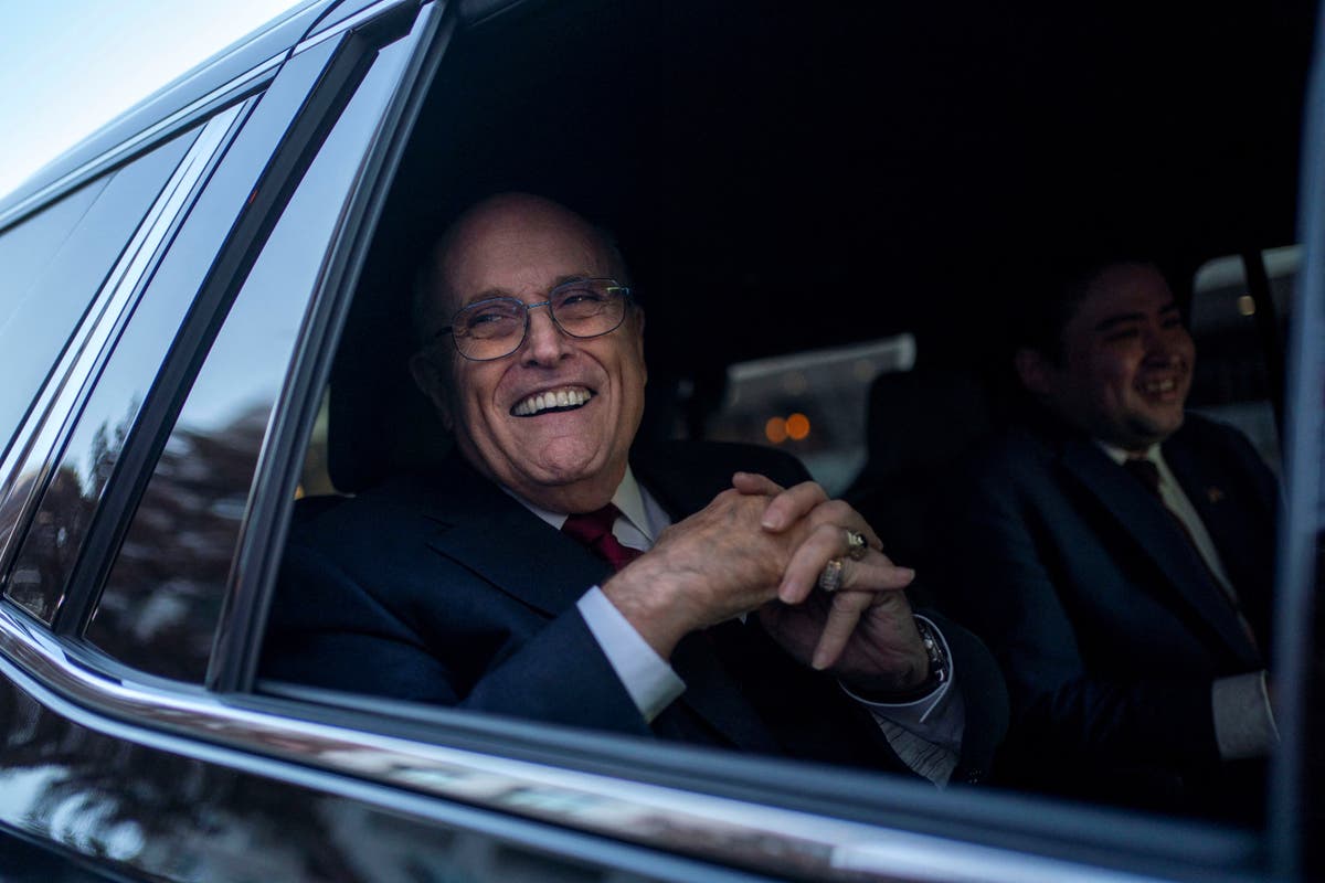 Il giudice colpisce Rudy Giuliani con l’attuazione “immediata” della sentenza campione d’incassi in un caso di diffamazione