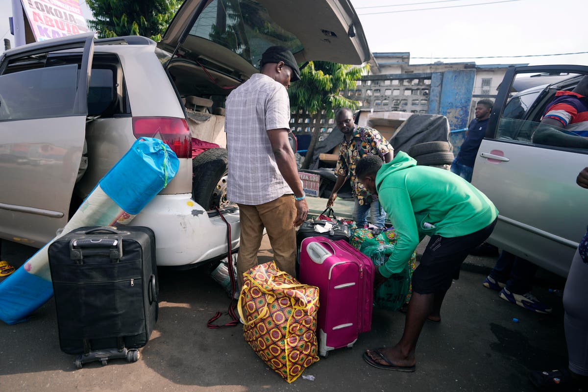 Нигерия намалява таксите за транспорт по време на празниците, за да облекчи част от болката от мерките за строги икономии