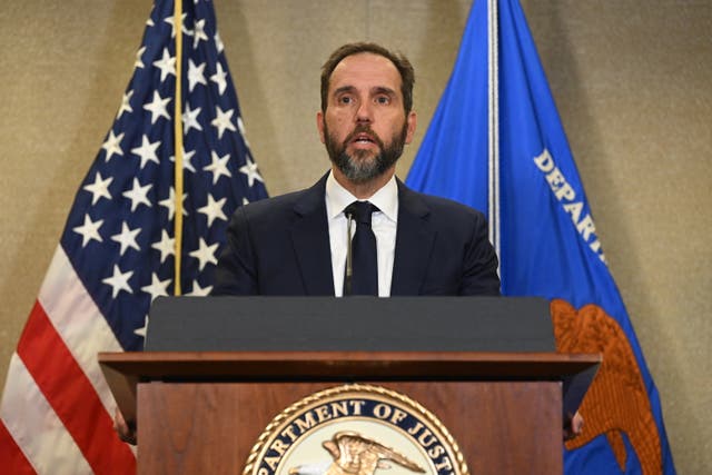 <p> Special counsel Jack Smith speaks to members of the media at the US Department of Justice building in Washington, DC, on August 1, 2023.</p>