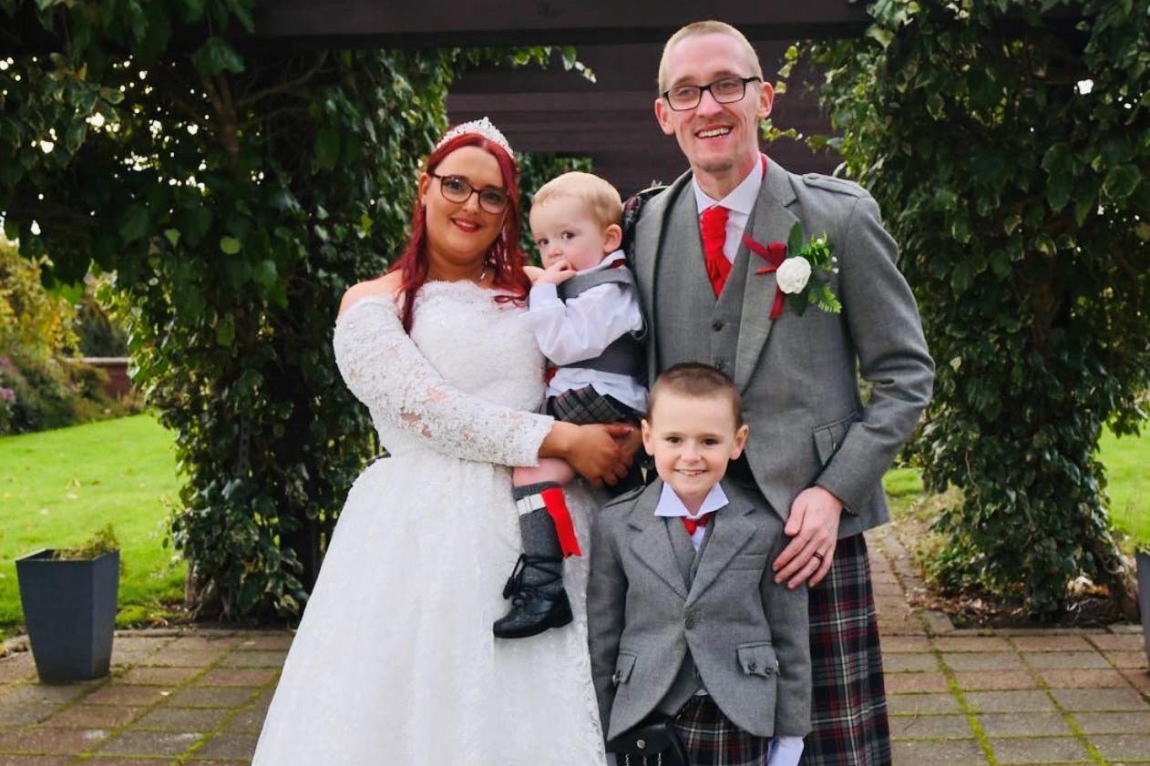 Father celebrates first Christmas as husband after beating cancer | The ...